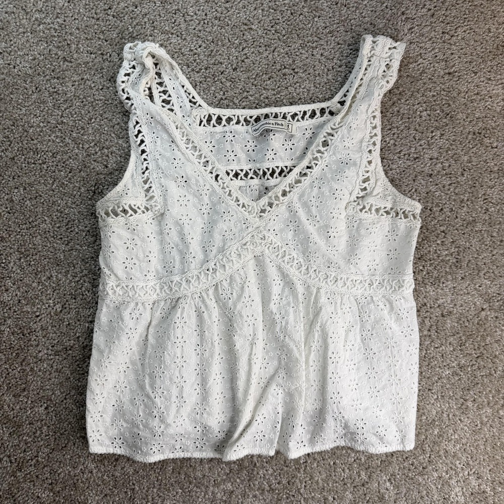 Abercrombie & Fitch Tank Top Womens M White Eyelet Lace V Neck Camisole Boho
